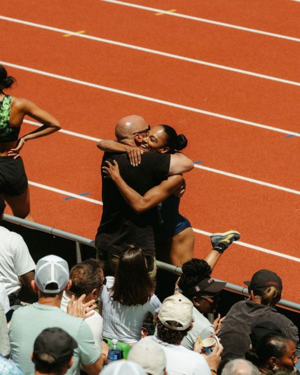 UNI_FIRENZE's tweet photo. Un salto lungo 7 metri e 12 centimetri.

La nostra studentessa Larissa Iapichino ha riscritto la storia dell'atletica azzurra in Diamond League a Eugene, Oregon, siglando il nuovo record italiano.

Un orgoglio enorme per lo sport nazionale e per tutta la comunità dell'Università di Firenze.

Lo sport ad alto livello richiede sacrifici, ma non deve fermare lo studio. Conosci il programma Carriera Duale studente-atleta del nostro Ateneo?
Tutte le informazioni per chi vuole eccellere nello sport e nello studio sono qui: https://t.co/qonMtjwmyj