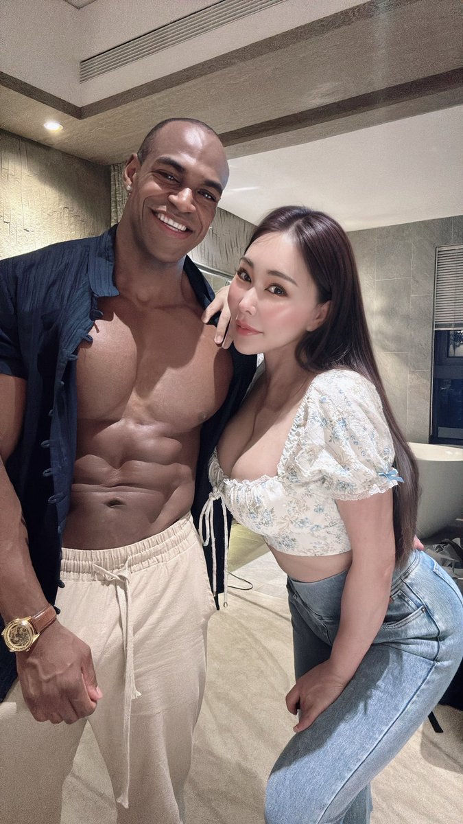 minami_airi_sa's tweet photo. nice to meet you @AaronRockxxx 🥰
We filmed an XXX video shortly after we met🫣 https://t.co/NXhCnH95T2