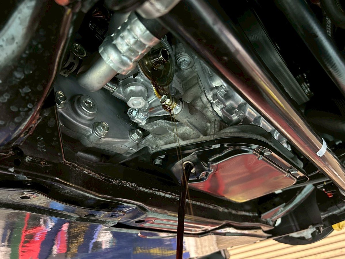 Best_R_GTR's tweet photo. 車検整備 R35
エンジンオイル
オイルエレメント
ブレーキフルード 交換
下回り 特に問題なし!
排ガス数値も 基準内でバッチリ!👌
またのご入庫お待ちしております🙇♂️
#GTR
#R35
#VR38
#GTR専門店
#bestr https://t.co/uhF6QuWdOz