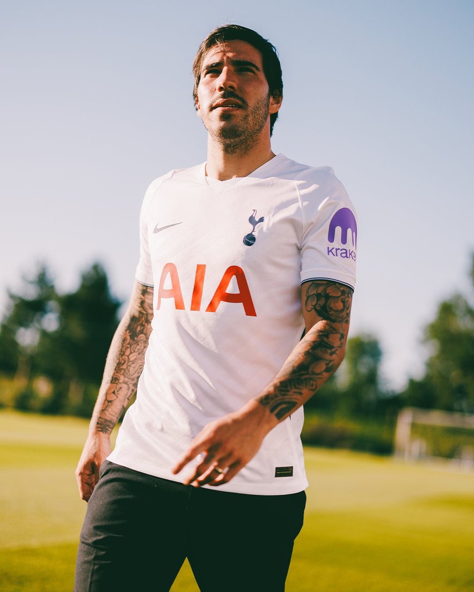 TottenhamDepot's tweet photo. 📢 NEW EPISODE ❕

Spurs revamp their midfield with two new signings while the football world’s eyes are fixed on a strange yet, captivating World Cup. We break it all down, join us. #thfc #coys #spurs #tottenham 

🎧: https://t.co/oU36juUuja

🎥: https://t.co/eFu18292Lq https://t.co/hC7Yb9NSKr