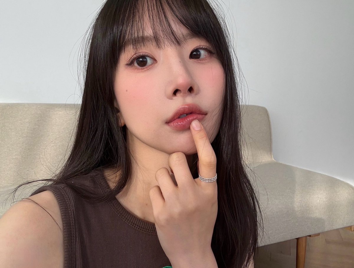 exseolbo's tweet photo. seola putting honey by kehlani as the bgm oh im sure https://t.co/R7eaQjgFr4