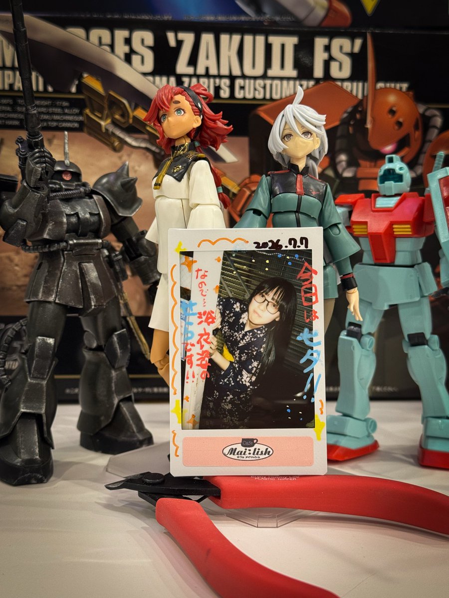 coffee_pixies's tweet photo. 某メイリッシュにて七夕&amp;ホビーday
積みプラ消化デイでした
ガルマザクはリアルタイプにして、ジムを消化

せらちゃんのチェキ
浴衣はやっぱりいいですね
水星はせら氏の作

#メイドカフェ　#アキバのお店　#メイド
#akiba #秋葉原　#ザク https://t.co/eyzJRkVkoz