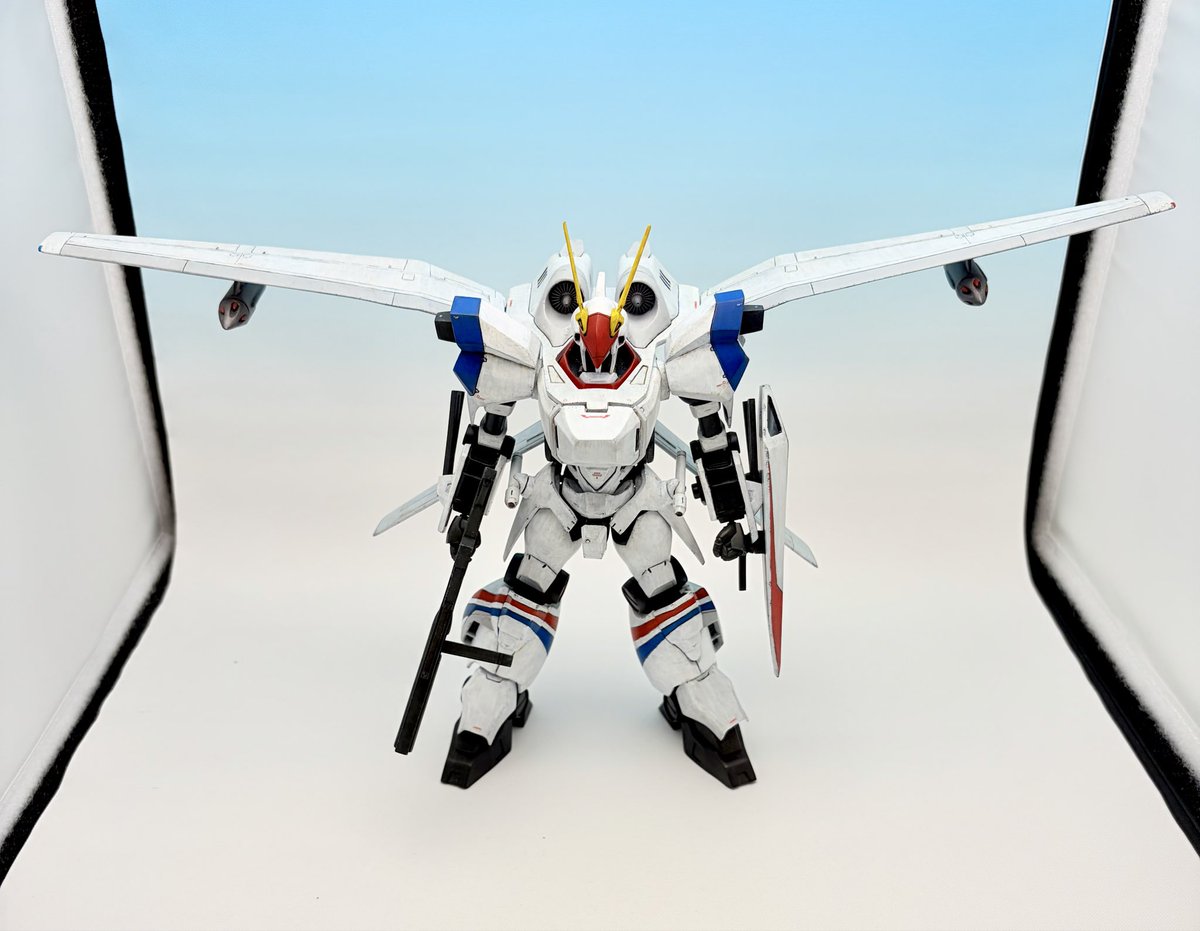 KMfDM_z13's tweet photo. コトブキヤ
フルギャラント リコレクション
1/100 ドラグナー

このドラグナー、Ｘ（Twitter）で完成品見た事ないので貴重だと思っております。

塗装中のBGMはdアニで本編垂れ流しで作業してました。
たぶんちゃんとストーリー追って観たのは初めて。

#コトブキヤ
#ドラグナー
#筆塗り

↓以下続く https://t.co/a2J3VtviGq
