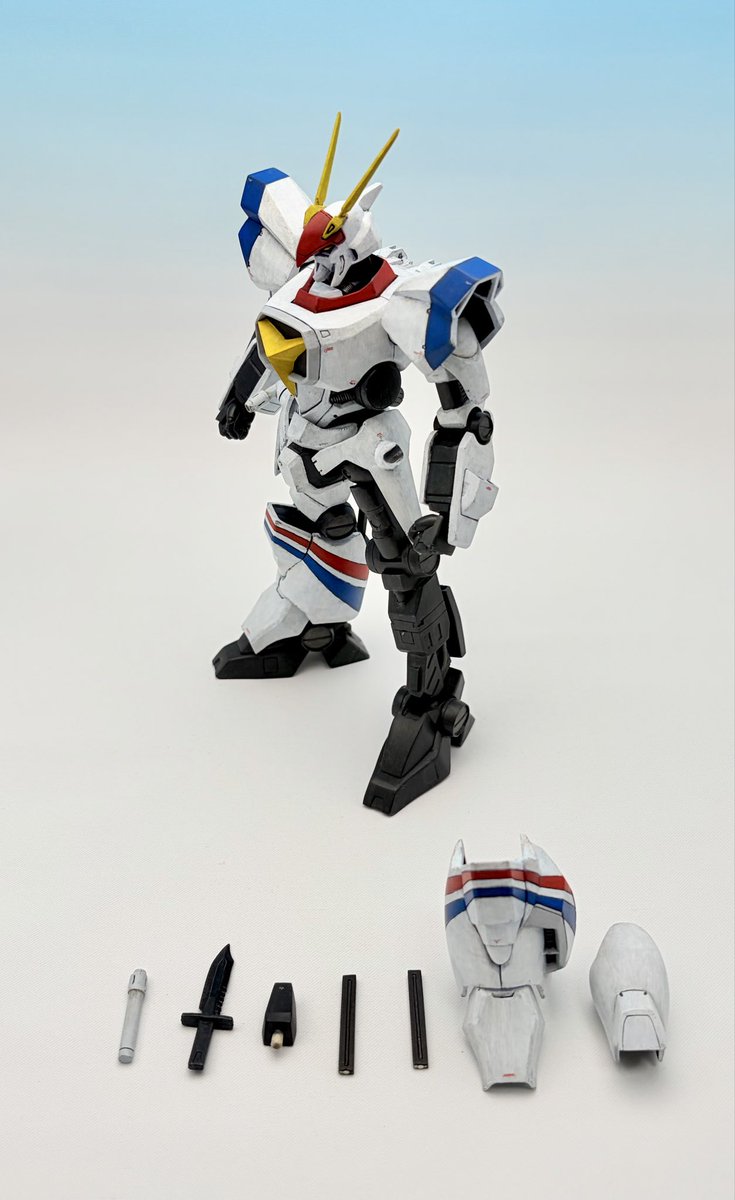KMfDM_z13's tweet photo. コトブキヤ
フルギャラント リコレクション
1/100 ドラグナー

このドラグナー、Ｘ（Twitter）で完成品見た事ないので貴重だと思っております。

塗装中のBGMはdアニで本編垂れ流しで作業してました。
たぶんちゃんとストーリー追って観たのは初めて。

#コトブキヤ
#ドラグナー
#筆塗り

↓以下続く https://t.co/a2J3VtviGq