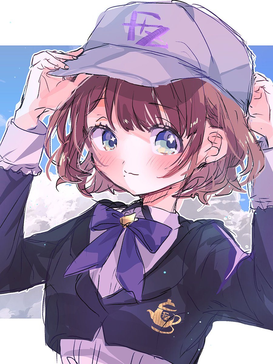 cut1yoshi's tweet photo. 可愛かったのでしがりこに帽子と制服を着させてしまった https://t.co/pJkT7RkW2d