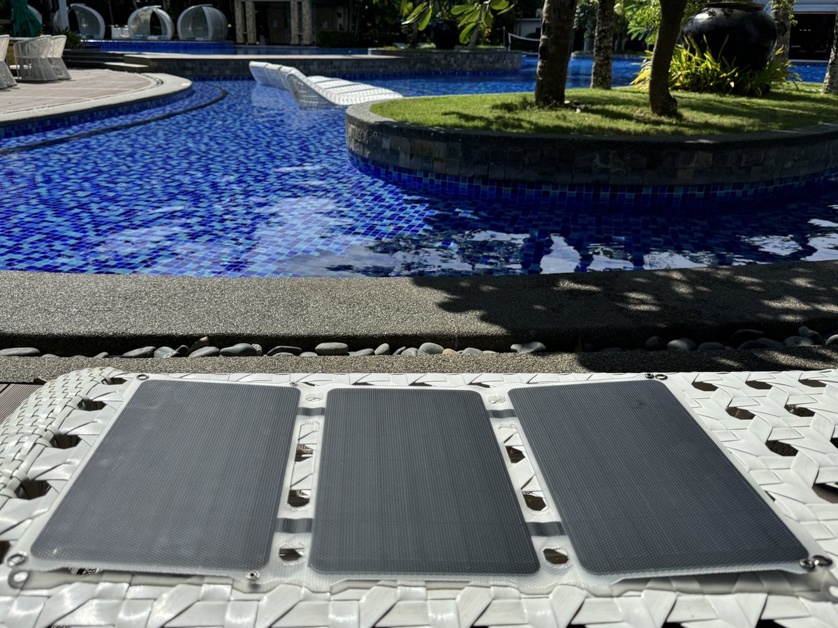 solargear_offcl's tweet photo. “Solargear SG0521MNE”
“Solargear SG0521MNE” IP67 dust and water proof A4 sized three fold solar panel with USB 5V/2.4A output is now available.
Special price incl. shipping charges: JPY6,980
https://t.co/h4lSumCHF8 #solarcharger https://t.co/2a2UrN7eHM