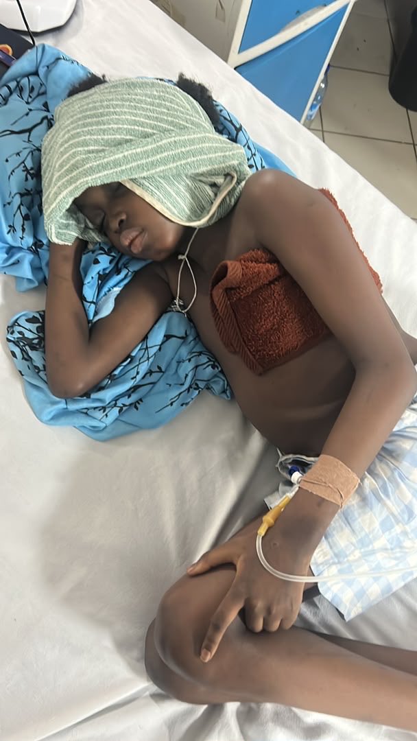 Ife_funaya's tweet photo. PLEASE HELP SAVE MY NIECE! 
Irawomide was diagnosed with leukemia (cancer) in Dec last year, and it has been a major financial challenge for us and most especially her mother who has been mentally and physically drained due to this. Your support and repost will go a long way 🙏 https://t.co/SUHjniCouK