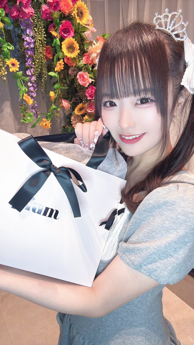 shape_raba's tweet photo. 07.07🌟⋆꙳
今日も愛に来てくれて本当にありがとう៸៸᳐>⩊<៸៸᳐💞会えて嬉しかったよ♡
1000日記念日😭💖私の可愛いお姫様、本当にありがとう～!!早速着て帰ってるよ⸝⸝U  ̫ U⸝⸝ฅ ほんとにだいすきなんだぁ、
らばの七夕のお願い事は、皆とずっと一緒にいれますように、だよ🎋⭐️
次回は17日！ https://t.co/QyVWOEdCzZ