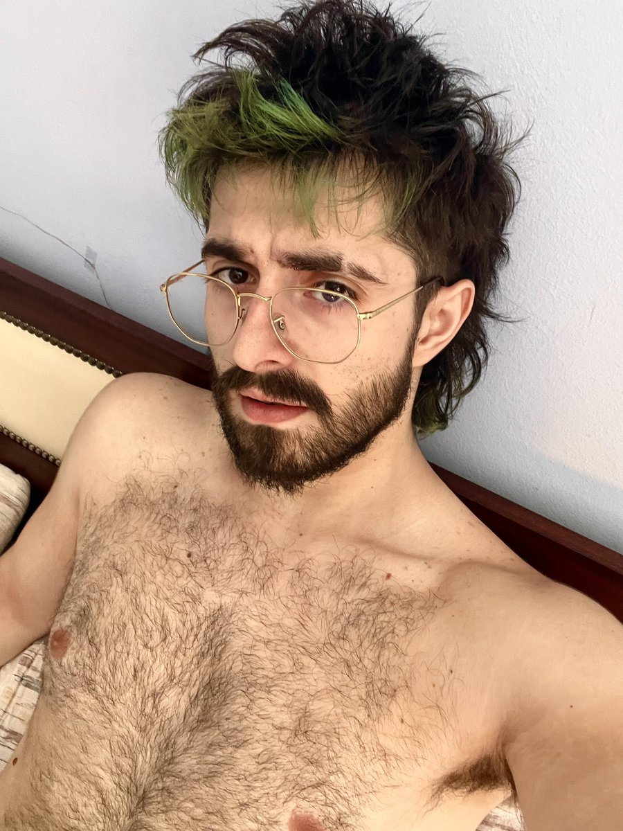 giovs tweet media