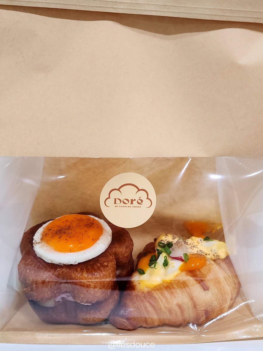 ilesdouce's tweet photo. Doré by Charles-Henry (ドレ バイ シャルルアンリ)
マダガスカル産ヴァニラフラン→トロットロ😍
ほぼクリームでは？甘旨でした
 クロック・マダム→形可愛い🌼味も濃ゆいけどくどくなく◎サクサク面が多いクロワッサンローフも好き〜 https://t.co/7Vz3u062IV