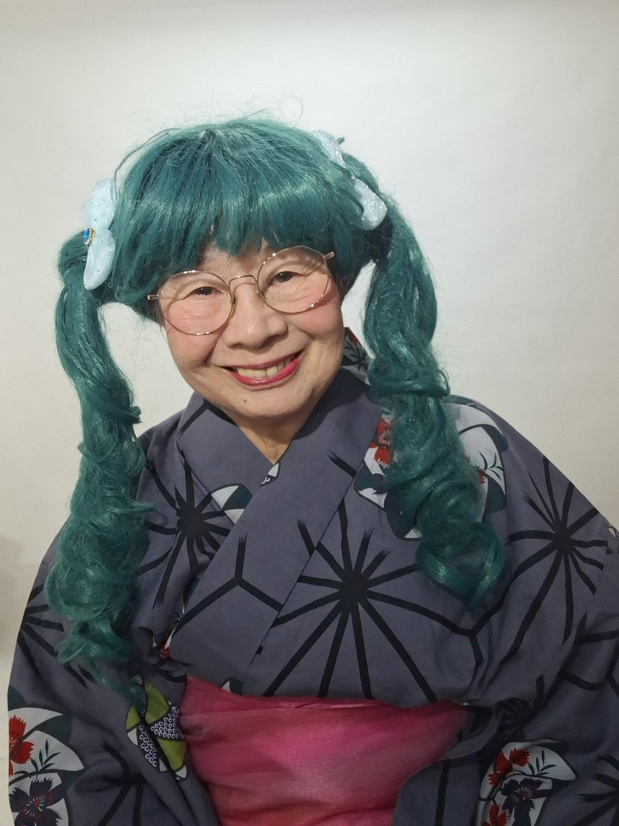 ota_yasuko's tweet photo. 令和8年7月7日(火)七夕さんに願いをかけたら叶うのかな～🎵
私はプリンセスの題名は替えずにこのままで行く事になりました🎵
楽譜１番２番明記された物が、出来上がりました。
来週火曜日録音で、キラキラのお姫様か、寝屋川のお姫様か相談しますが、寝屋川のお姫様が有力です🎵
ぽこちゃを始めます🎵 https://t.co/6rRchfO9jq