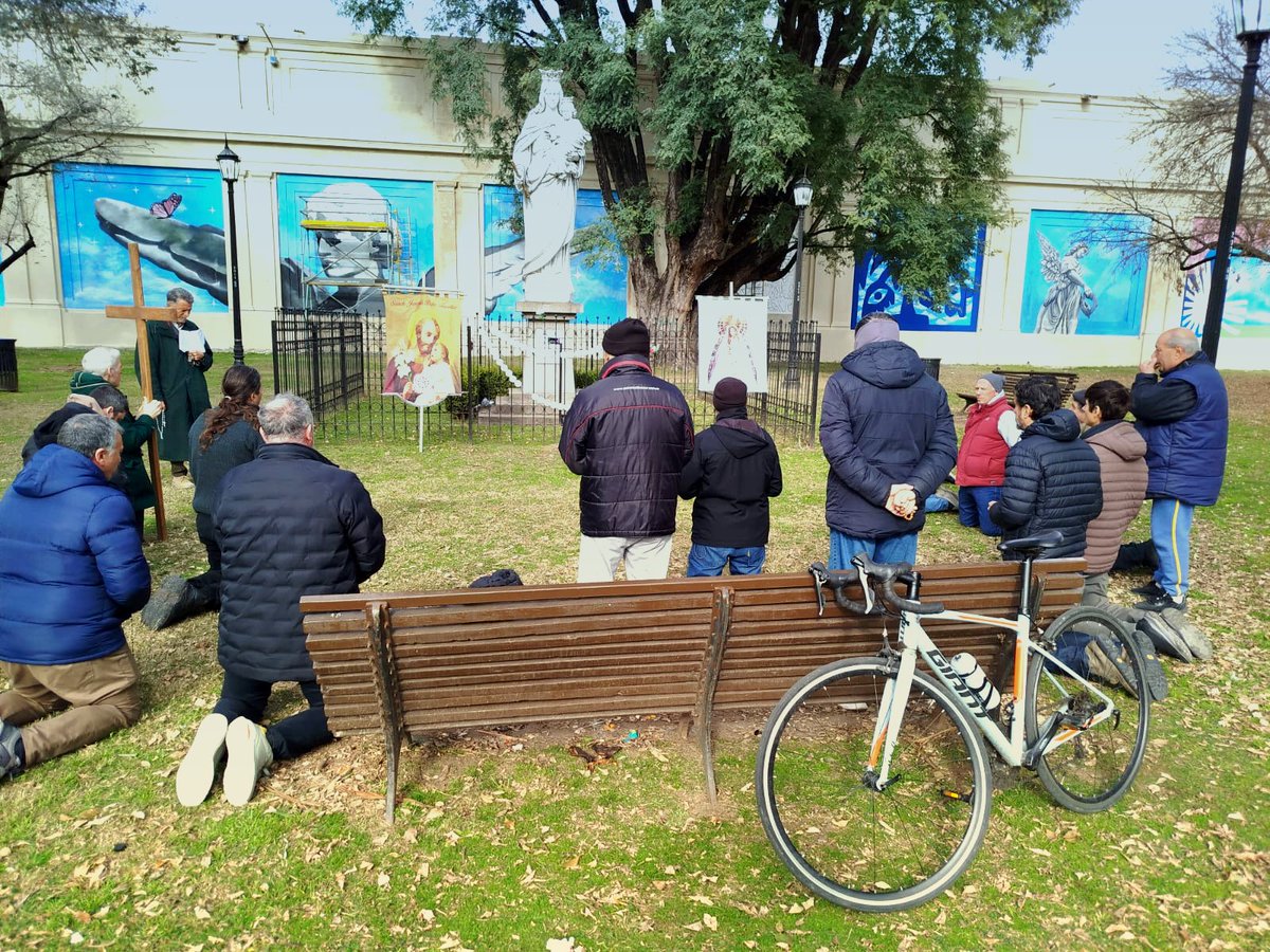 juliodrodriguez's tweet photo. Primer sábado de mes en la ciudad de Nuestra Señora

  📌 Avenida Pellegrini y Riccheri - Rosario de Santa Fe.

@pater_christian https://t.co/XBBEXxrBUB