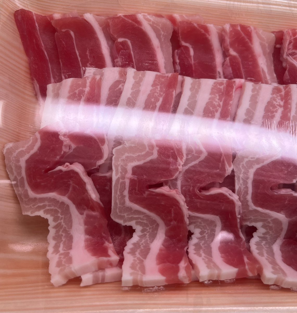 Pote__Fu's tweet photo. "5555"過ぎる肉売ってた https://t.co/sxxxqvtbYG
