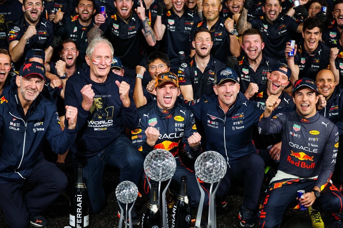verstoppen3's tweet photo. yeah Red Bull doesn’t have a good car right now, almost every key figure left and their relationship with max is ruined but there was once a time… https://t.co/Er8scVoR7k