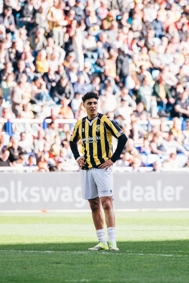 Vincent Leenders tweet media