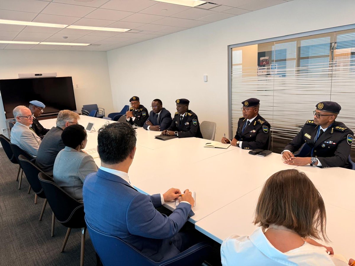 RwandaUN's tweet photo. On the sidelines of the United Nations Chiefs of Police Summit (#UNCOPS) in New York, the Inspector General of Police, CG Felix Namuhoranye and Permanent Representative, Ambassador @martin_ngoga, met with the @UN Under-Secretary-General for Peace Operations, Mr. Jean Pierre Lacroix.

Their discussions focused on #Rwanda’s existing partnership with the @UN Department of Peace Operations.