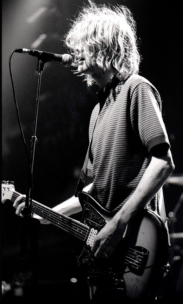 hourly kurt cobain tweet media