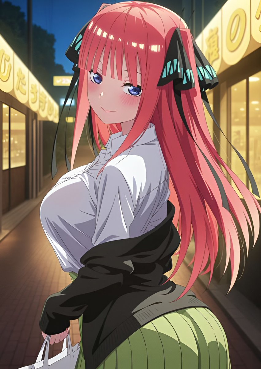 crizjavi2's tweet photo. Nino Diaria #239 La Diosa Nakano casual por la ciudad! Feliz Martes 😍 #NinoNakano #GotoubunNoHanayome https://t.co/CnUsy2J4be