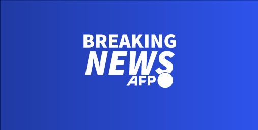 AFP's tweet photo. #BREAKING UK anti-immigrant party leader Nigel Farage says resigns as MP to force by-election https://t.co/hehlAnvGUr