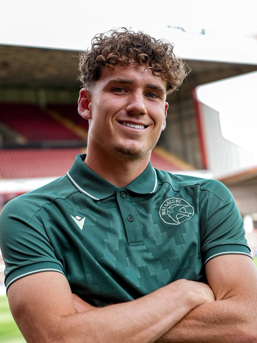 kaivoltix's tweet photo. 🚨 Walsall have signed midfielder Isaac Moore on a season-long loan from Coventry.

The 20-year-old came through the Sky Blues' academy and has been included in Frank Lampard's matchday squads. https://t.co/FtsuoVwTzJ