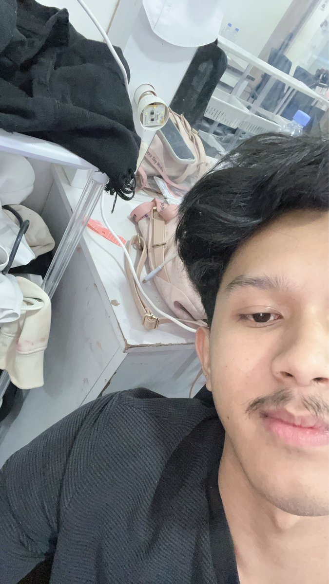 backbrrn tweet picture