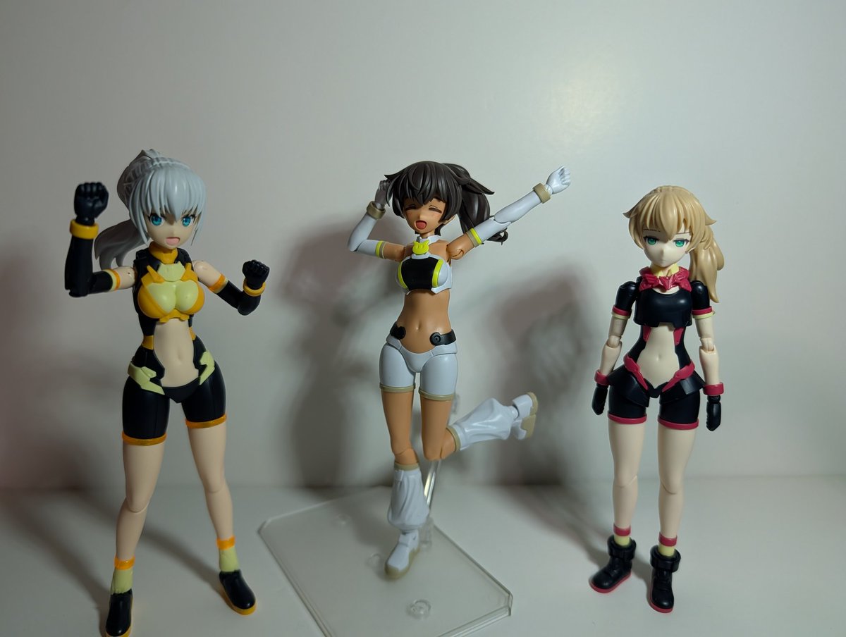 silverwolfho's tweet photo. 今日がポニーテールの日らしいので、便乗した写真。
ティアーシャ「ったく、ばかばかしいわね。」
ルルチェ「でも似合ってるよ。ティアーシャ！！」
ティアーシャ「そう？じゃあ仕方ないわね！！」
#ポニーテールの日 #30MS https://t.co/H66OGBnmWR