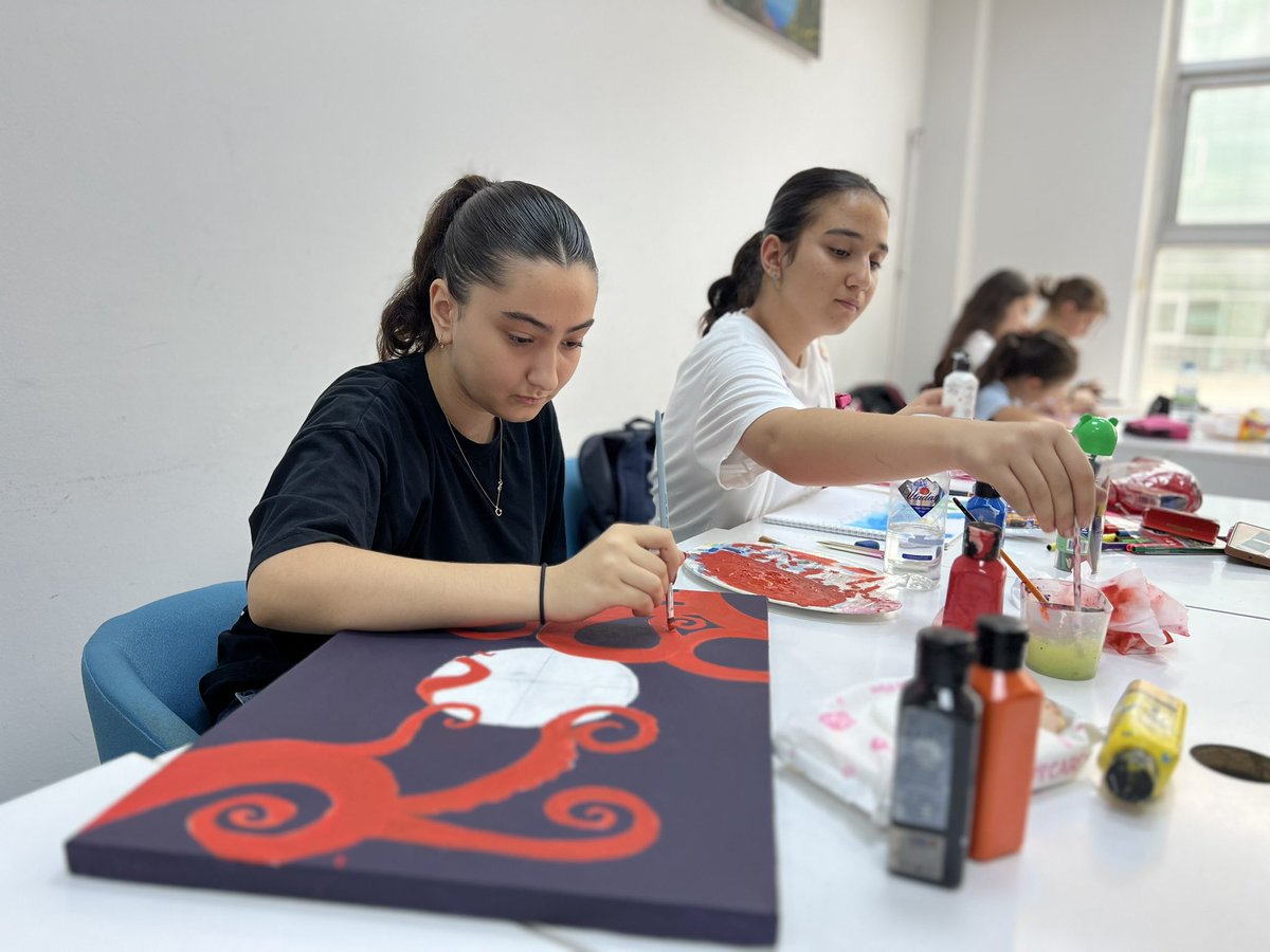 GSB_ErbaaGM's tweet photo. Yaz Kulübü kapsamında Resim eğitimimiz eğlenceli oyunlar ve aktif öğrenme yöntemleri ile merkezimizde başladı. 🎨🧑‍🎨 https://t.co/1ZpQn0fGr4