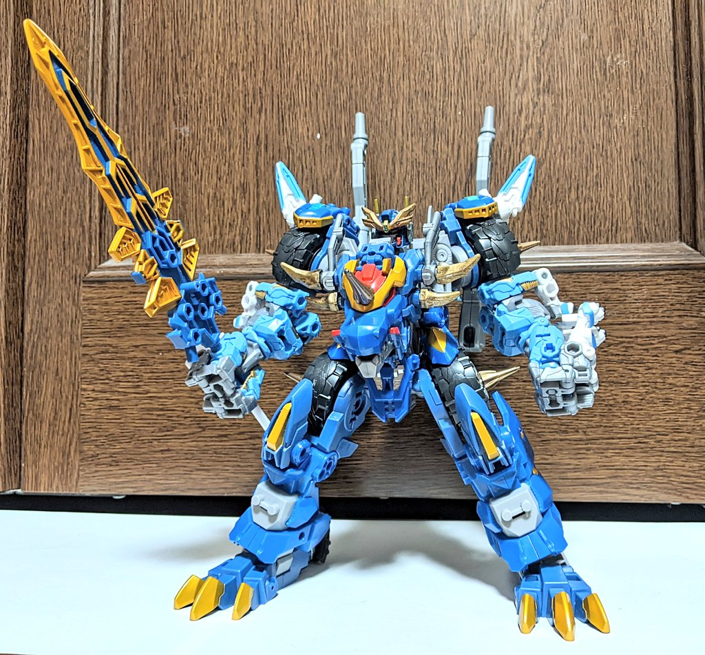 gmntjLGEihxxnMb's tweet photo. 割と良いかも？
#トランスフォーマーワイルドキング
#トランスフォーマー
#ダイアクロン 
#レクスブレイドで遊ぼう https://t.co/cXIxDvZUsz