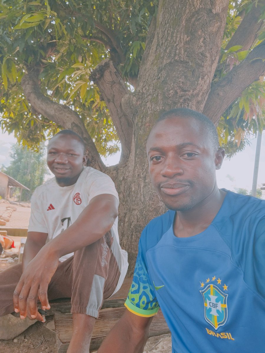 OdegeAwal's tweet photo. Pray for access and connection, bro.
The only reason you haven't gotten that job or contract is because people are hiring or giving contracts to their friends and relatives.
Nothing is wrong with your CV or quality of your proposal you just don't have access. https://t.co/zU2dKTmuqB
