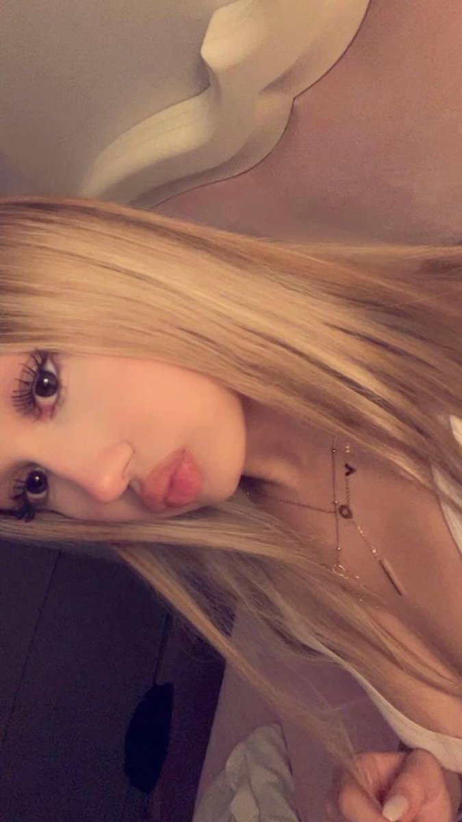EmilySparkleRo's tweet photo. i need a texting buddy that’s always h*rny, no age limitttt https://t.co/KtQSy7sU18