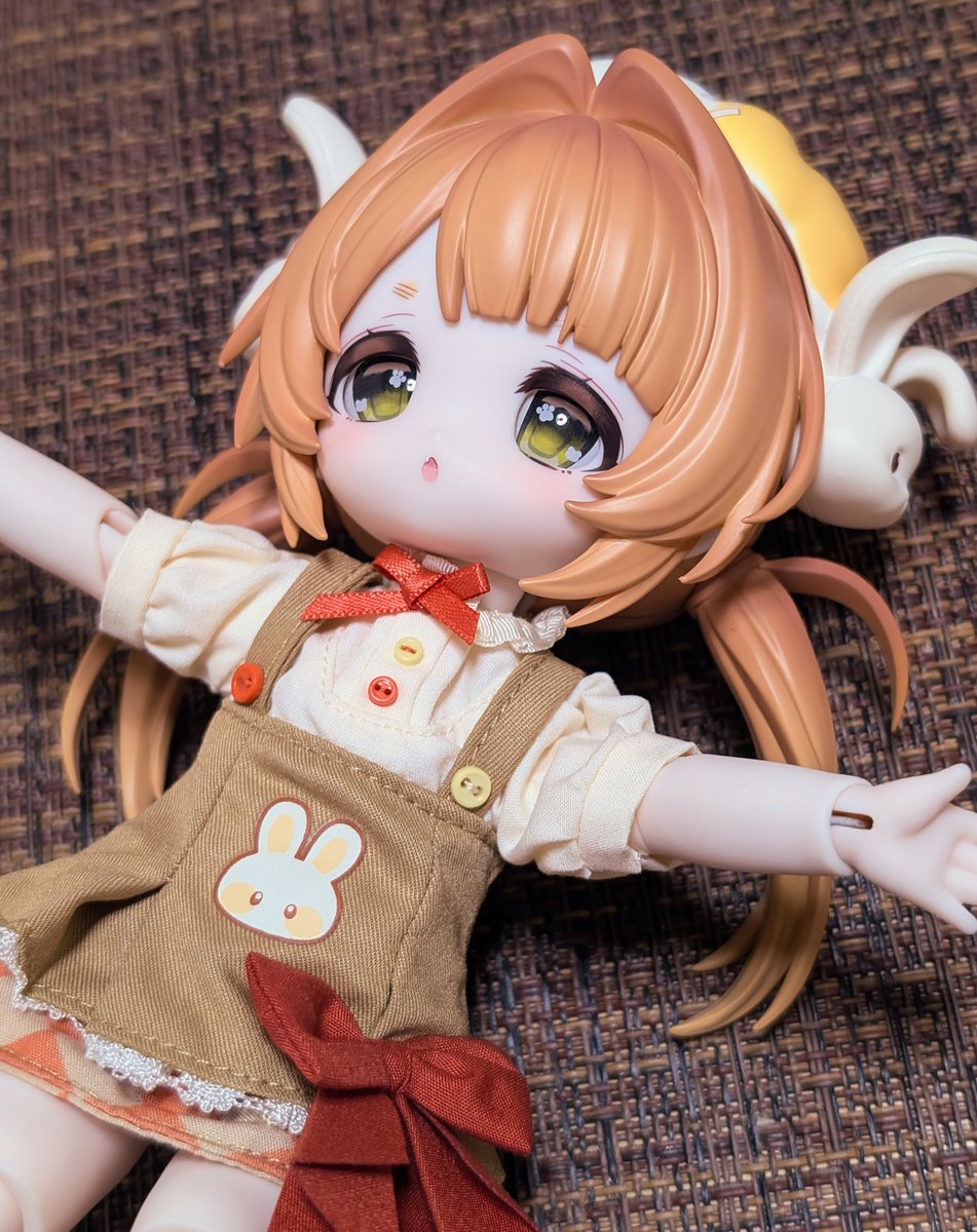 mimi33pan's tweet photo. ボニーバニー6のパフちゃん届きました✨️
ほんとに！？この可愛い子がフルセットで諭吉以下でお迎え出来るのはなにかのバグでは...！？って言いながら服を着せてました...サイズも頭だけでみかん位あるし、ものすごいハイクオリティで震えちゃった... https://t.co/gPULfGUoQc