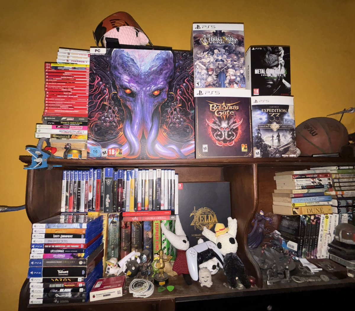InvincibleXALE's tweet photo. @PlayStation FUCK YOU. 
PHYSICAL FOREVER https://t.co/cgEzAwWUem