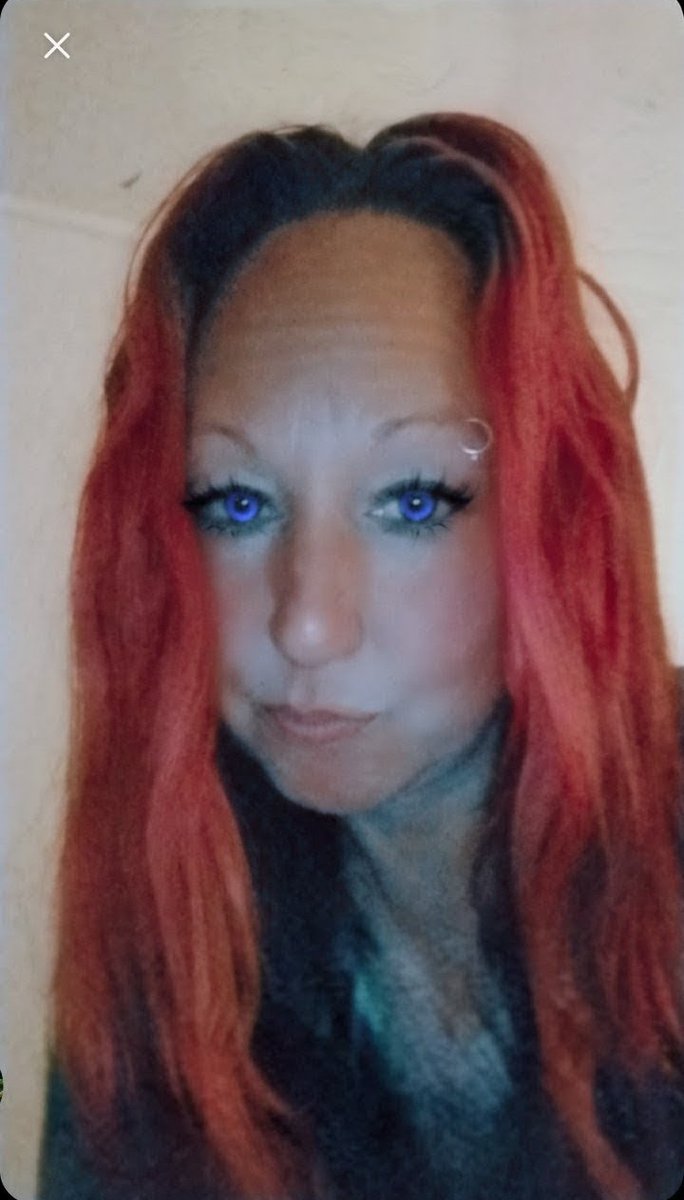 Larkglitterkit1's tweet photo. I love filters #filters #blueeyes https://t.co/jDaJZgG07d