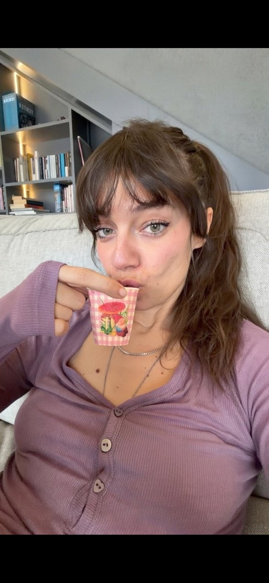 AmetAngelov5's tweet photo. Ceyda Kasabalı❤️‍🔥🍯 https://t.co/7rprEOoIJt