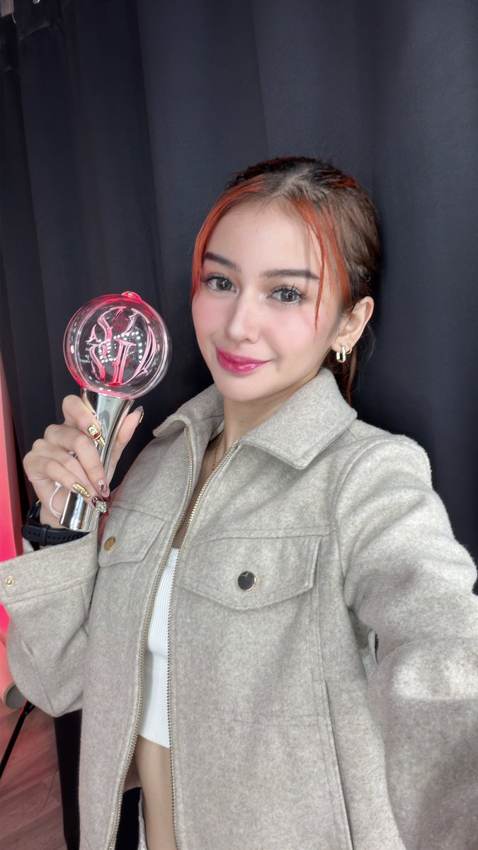 zuluetAlfea's tweet photo. G22 light stick kayo jan 🤪🤍 https://t.co/01qQ42lCx5