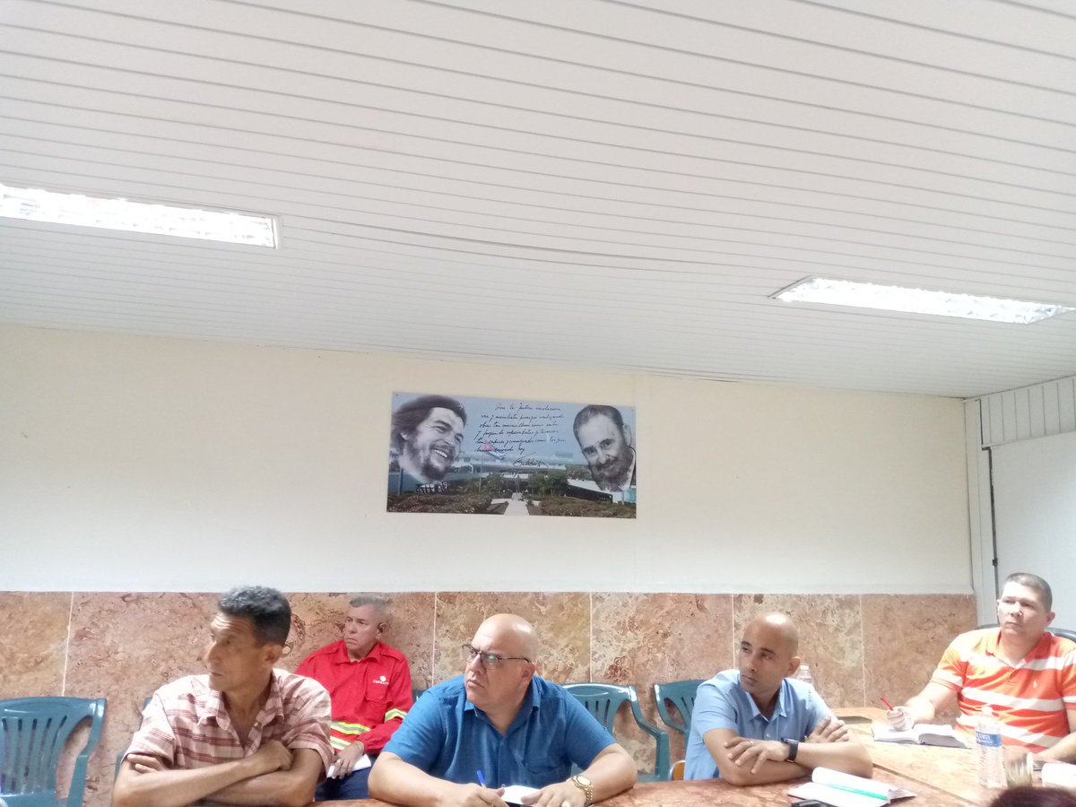 GladielisA86100's tweet photo. El proyecto japonés de implementación de instalaciones de paneles fotovoltaicos es una iniciativa de gran impacto para hospitales en #Cuba. El #HospitalGuevara de #LasTunas será beneficiado con este proyecto @DiazCanelB @MINSAPCuba @LorenzoOsbel @gobiernotunas @DtorDgsTunas https://t.co/fiHRdu0Ptg