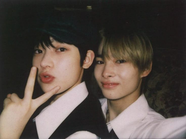 yangyang22_'s tweet photo. Mon plus fidèle compagnon de vie aujourd'hui et toujours. 💛
@letargioscuro → twink. https://t.co/YnGf6jSqwT