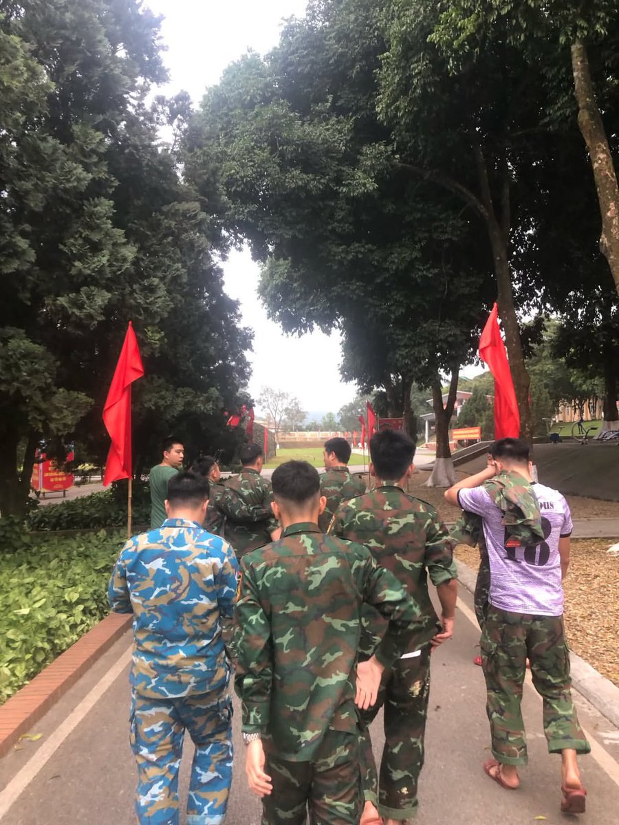 pondinvqs's tweet photo. Trên đường hành quân ra mặt trận 🫡 https://t.co/tnQuN7NvxY