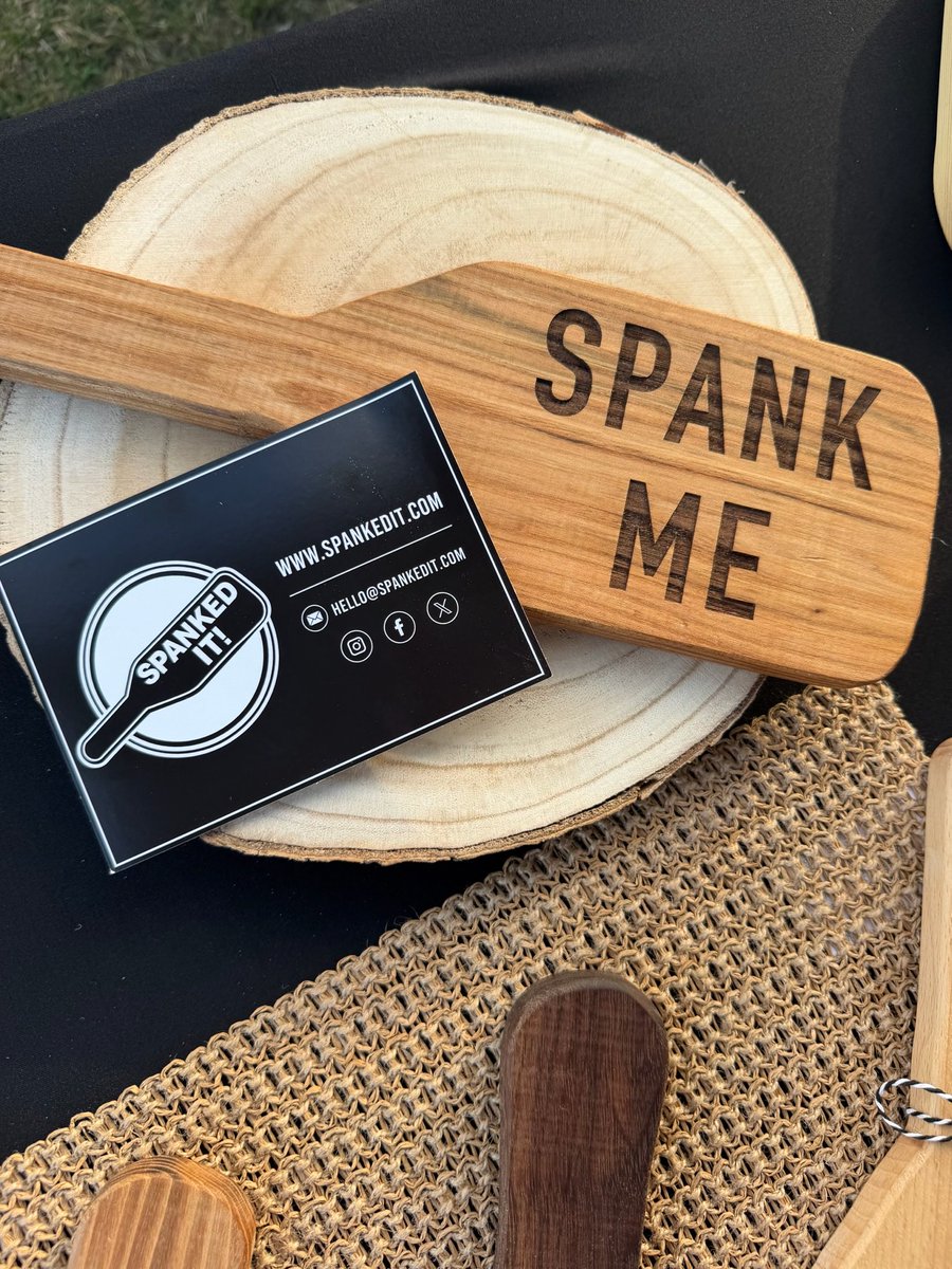 Spankedit's tweet photo. @wifidiaries2 Spanking! 🍑 🖤 https://t.co/cPm8MuETCB
