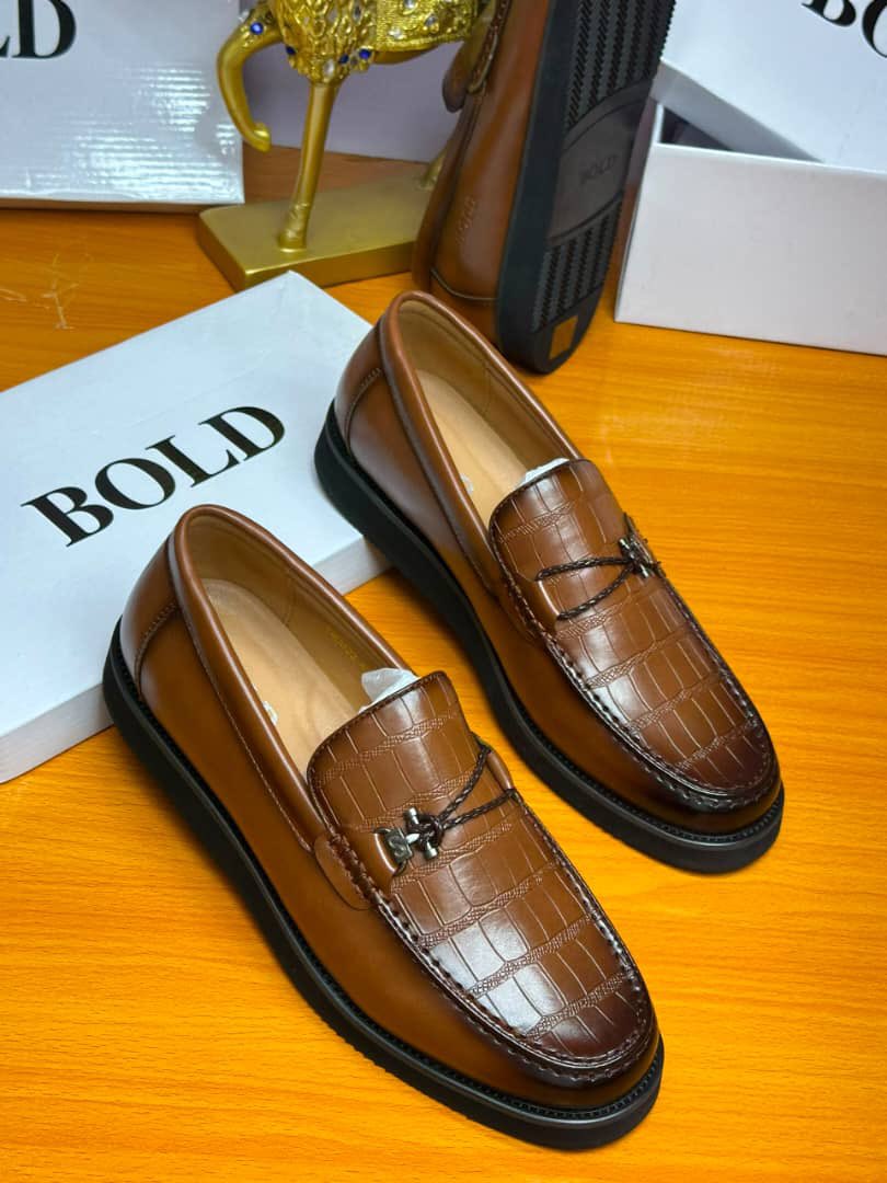 dinero_crocs's tweet photo. + Loafers 

🏷️— ₦38,000

Location Kaduna—worldwide delivery.
Call or WhatsApp— 08063769764 https://t.co/uOD3VbvROr