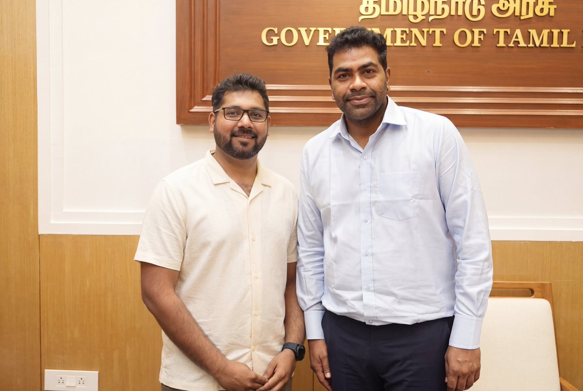 Clinton22Roach's tweet photo. Honoured to meet Hon’ble Minister for Public Works and Sports Development @AadhavArjuna sir and personally convey my wishes. Glad that he appreciated my work. His humble nature and kindness made the meeting truly memorable. ✨ https://t.co/bosn6ihrXN
