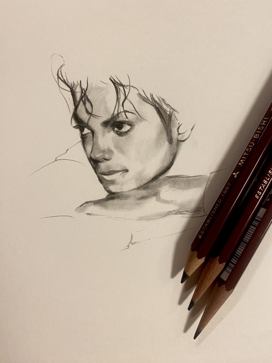 mgmg2157's tweet photo. 1時間では到底無理でした

 #マイケル
 #MichaelJackson https://t.co/fkQYTkEd0j