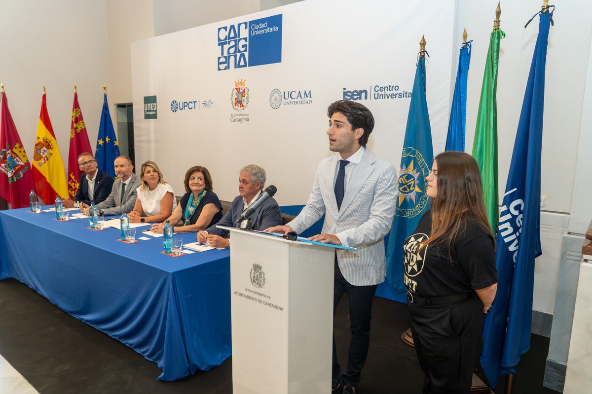 nnggcartagena's tweet photo. Gracias a nuestra alcaldesa, @NoeliaArroyoHer, hemos alcanzado un acuerdo histórico.

Unimos a las universidades para retener y atraer talento, diseñar un municipio universitario y poner en marcha actividades dirigidas a nuestros estudiantes. 

¡Cartagena ciudad universitaria! https://t.co/0KwoZAKe2K