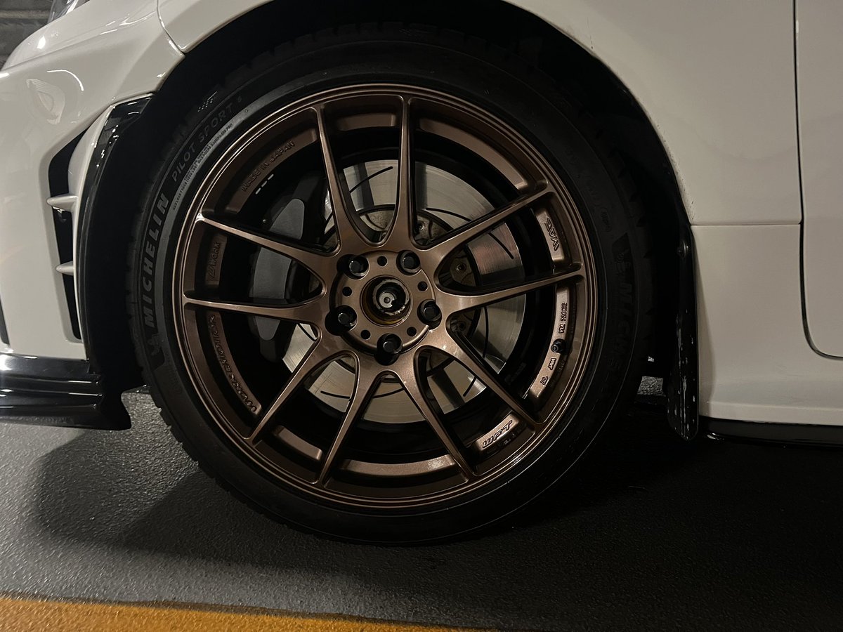bikiGXPA16's tweet photo. 洗車と7回目のオイル交換を終えて帰宅
LOVCA premium racing 0W-25おかわりです https://t.co/DqrvaQDH7W
