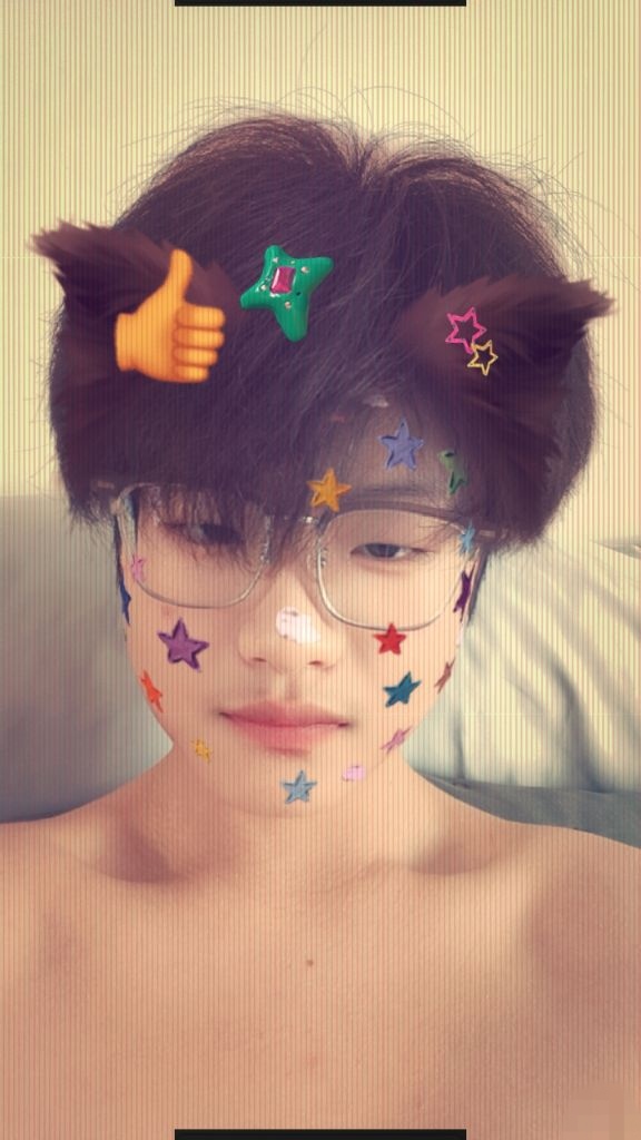 jhncnm's tweet photo. 听说傻逼看见亲爹的圣言颜会不自觉的下跪磕头上贡？ #傻逼 #无脑 #自拍 #上贡 #无脑 https://t.co/ezPW5IGv77