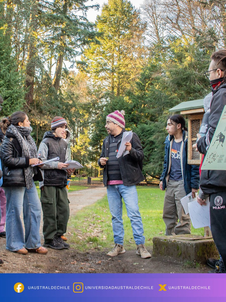 UAustraldeChile's tweet photo. Durante las vacaciones de invierno, la Universidad Austral de Chile abrió sus espacios académicos y científicos para recibir a estudiantes de enseñanza media de la Región de Los Ríos y otras zonas del país, quienes participaron en diversas escuelas de invierno orientadas a acercarlos a la vida universitaria y al quehacer de sus distintas áreas de formación.

Fue así como la Facultad de Ciencias, Facultad de Ciencias de la Ingeniería y Facultad de Ciencias Agrarias y Alimentarias recibieron a estudiantes diferentes ciudades de la región con el fin de compartir su trabajo con las nuevas generaciones de estudiantes.

@cienciasuach @FCIUACh @AgrariasUACh