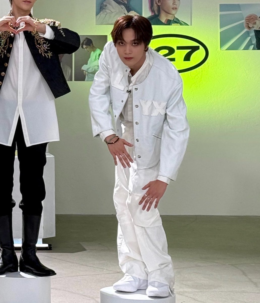 sunhaefs's tweet photo. @NCTsmtown_127 haechan 😭😭😭😭
never ending 😭 https://t.co/5SHgsIKgXa