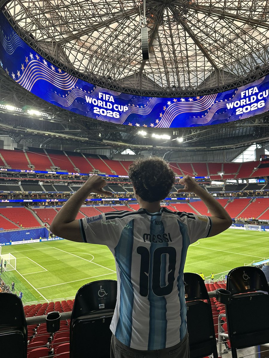 sillyguynik's tweet photo. goat brace #incoming https://t.co/4EFTY957RD
