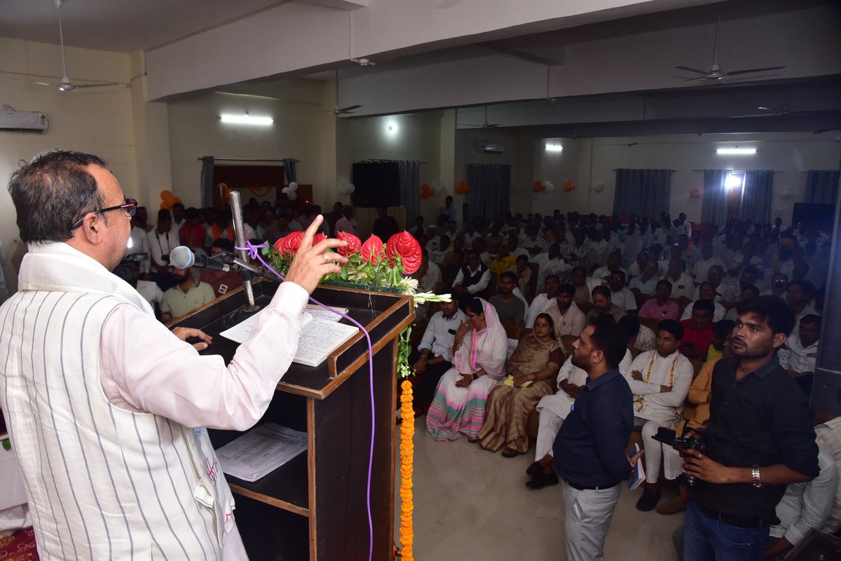 JPSRathoreBJP's tweet photo. आज जनपद सम्भल में नवनिर्मित जिला पंचायत कार्यालय के लोकार्पण एवं विभिन्न विकास योजनाओं के शिलान्यास कार्यक्रम में रहना हुआ।
#Sambhal #BJP4UP #BJP4ViksitBharat #myogiadityanath #JPSRathore #JilaPanchayat https://t.co/fRFQDJTni4