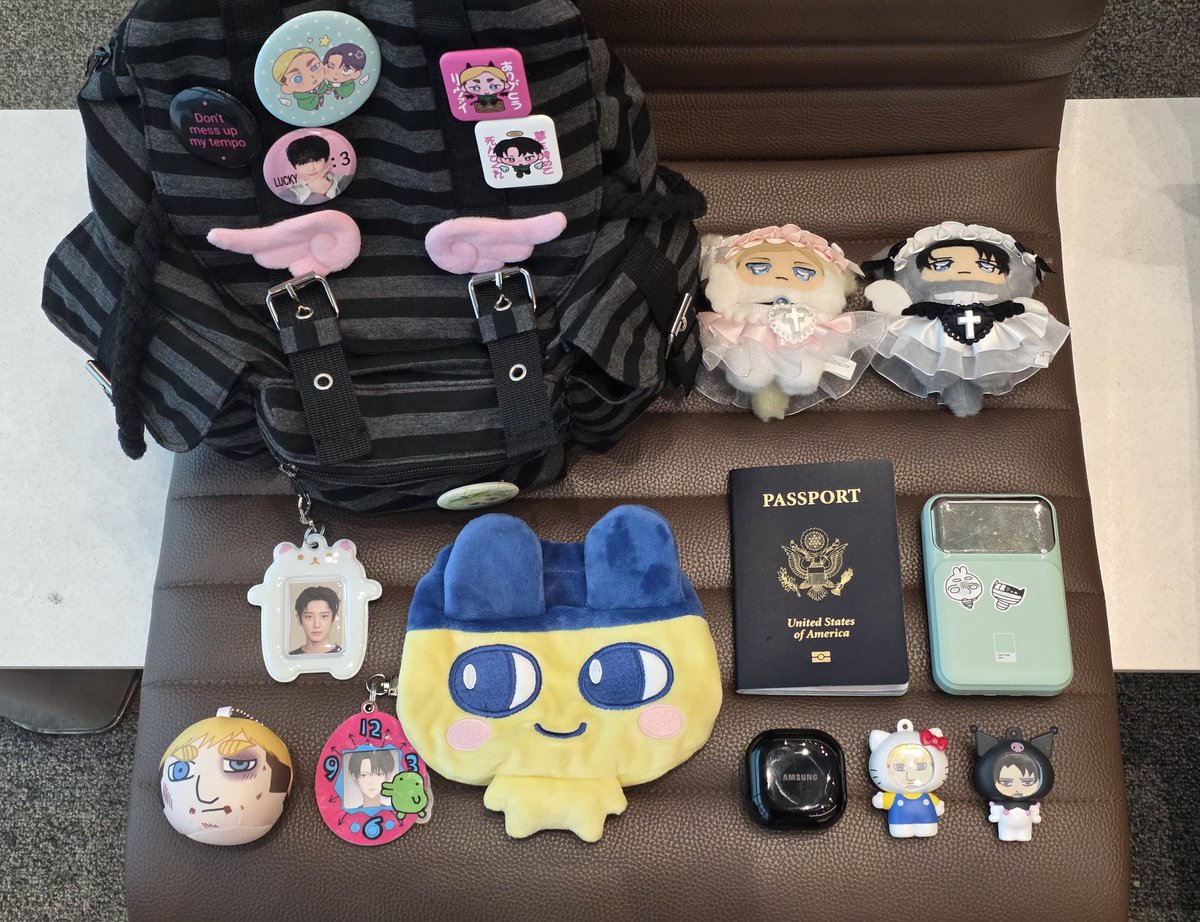 riezzang_'s tweet photo. 공항 잼컨
저 이거 찍고있었는데 항공사에서 너무 씹덕같다고 탑승 거부해서 결국 수영해서 왔습니다.. 진짜 힘드네요 https://t.co/SDxUzmxDcH